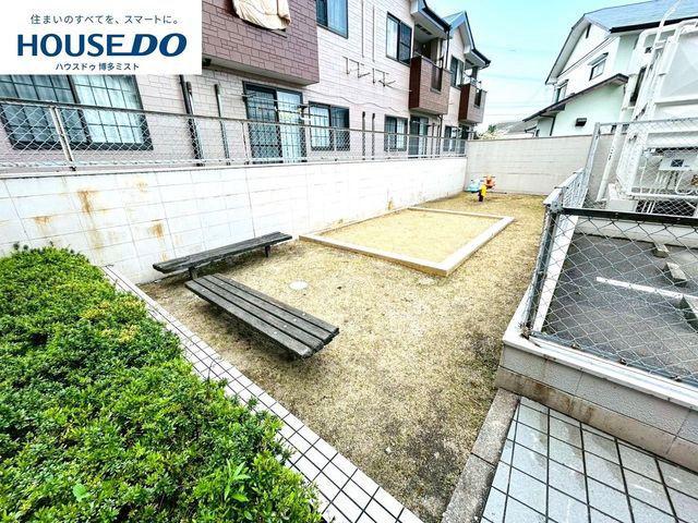 Lafore Kasuga 3LDK Apartment in Fukuoka with South Balcony - Thumbnail 4
