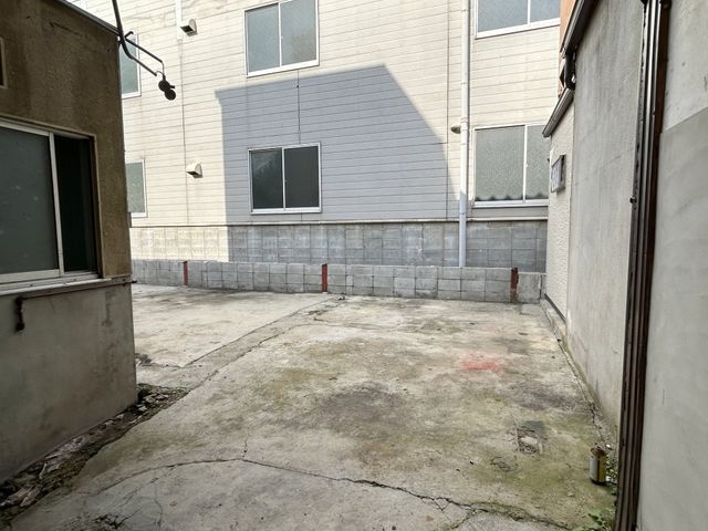 Land for Sale in Central Kyoto's Nakagyo Ward - Thumbnail 3
