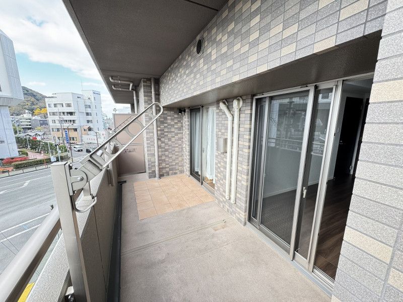 Renovated 2LDK Apartment Near Tokushima Station | Royal Garden - Thumbnail 3