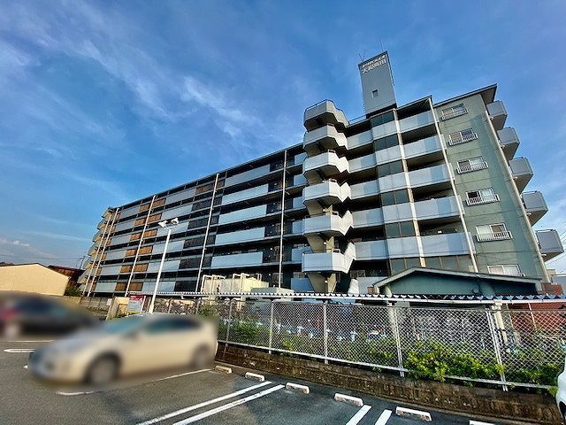Excellence Yamato Takada 3LDK Apartment with Private Garden - Thumbnail 2