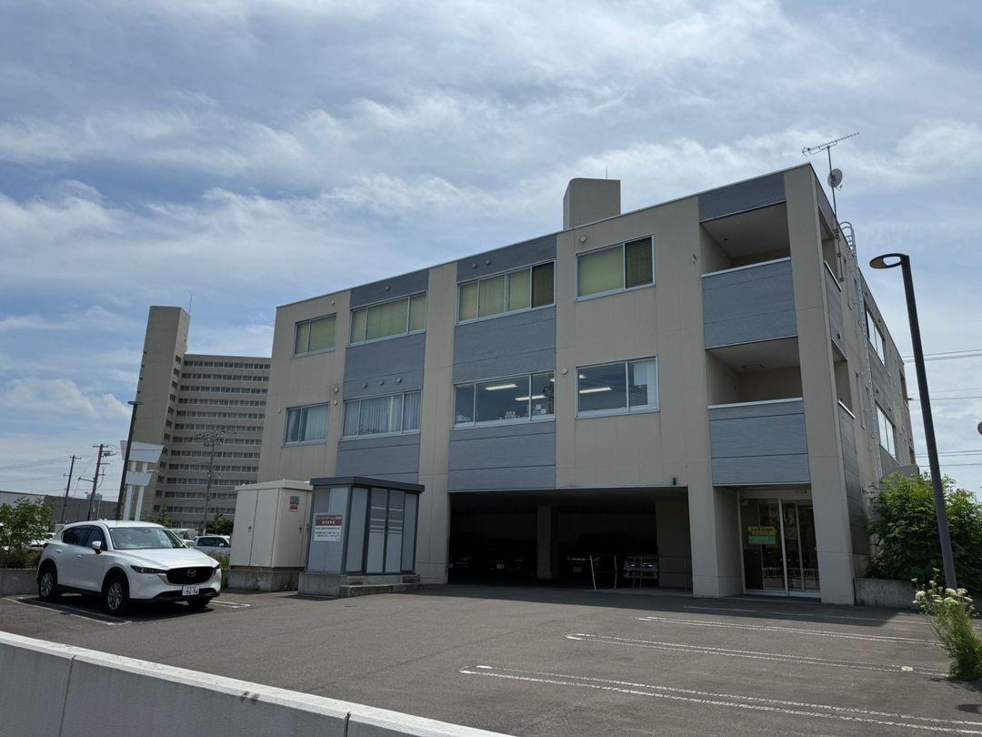 Atsubetsu Nishi Clinic Station Medical Facility for Sale in Sapporo - Thumbnail 2