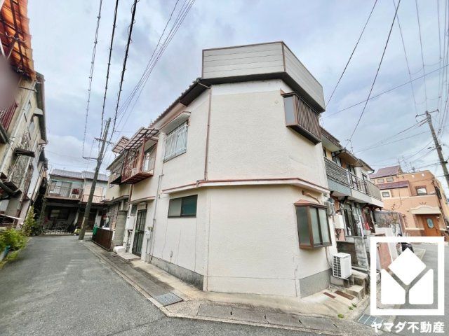 Land for Sale in Fushimi, Kyoto - Corner Lot with Old House - Thumbnail 2
