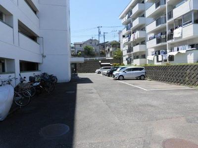 Renovated 2SLDK Apartment for Sale in Yokohama Konan Ward — Image 3, Konan, Kanagawa