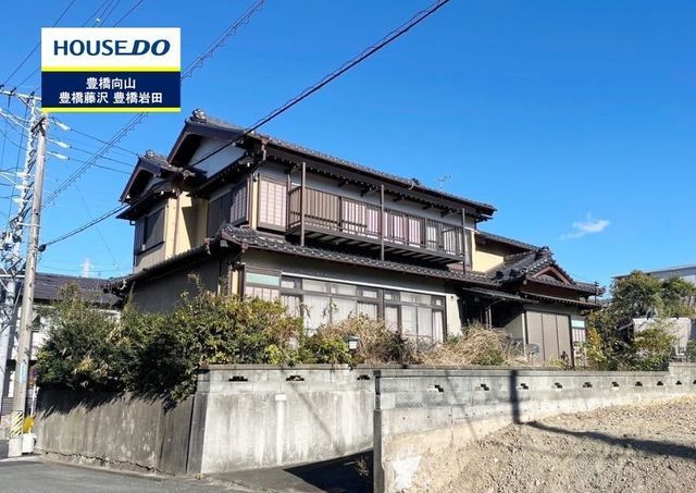 8LDK Family Home in Toyohashi with Parking for 3 Cars - Thumbnail 2