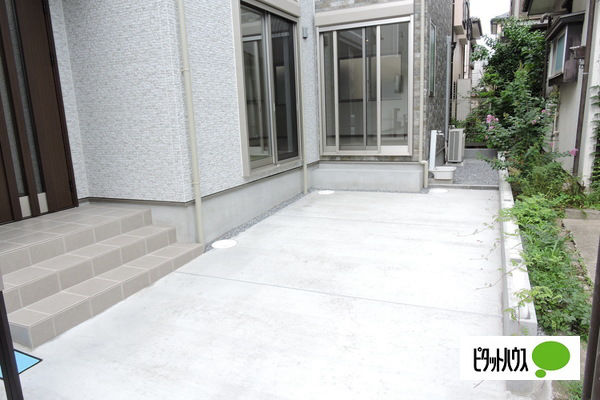 4LDK House in Koshigaya with Rooftop Balcony - Thumbnail 3