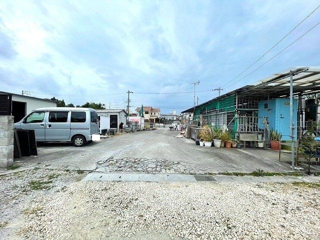 696 sqm Land Plot for Sale in Nishihara Town, Okinawa - Thumbnail 2