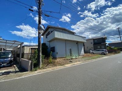 5DK House in Sakado with 3 Parking Spaces — Image 2, Sakado, Saitama