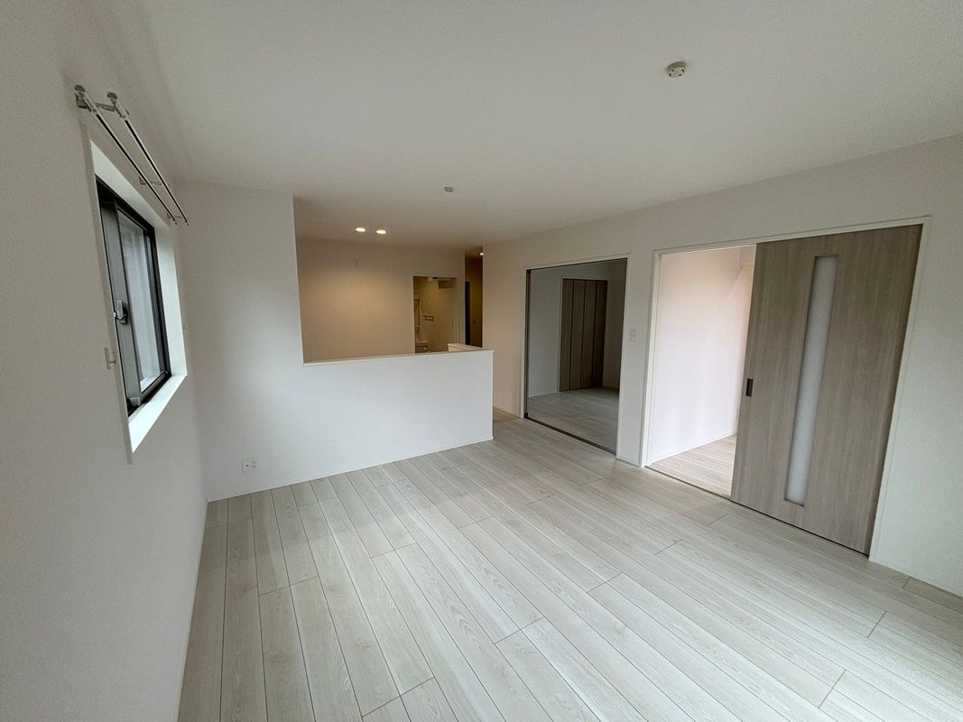 New 4LDK Solar ZEH House for Sale in Matsuyama, Ehime - Thumbnail 3