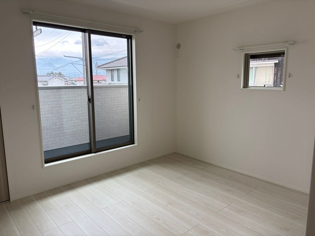 New 4LDK Solar ZEH House for Sale in Matsuyama, Ehime - Thumbnail 4