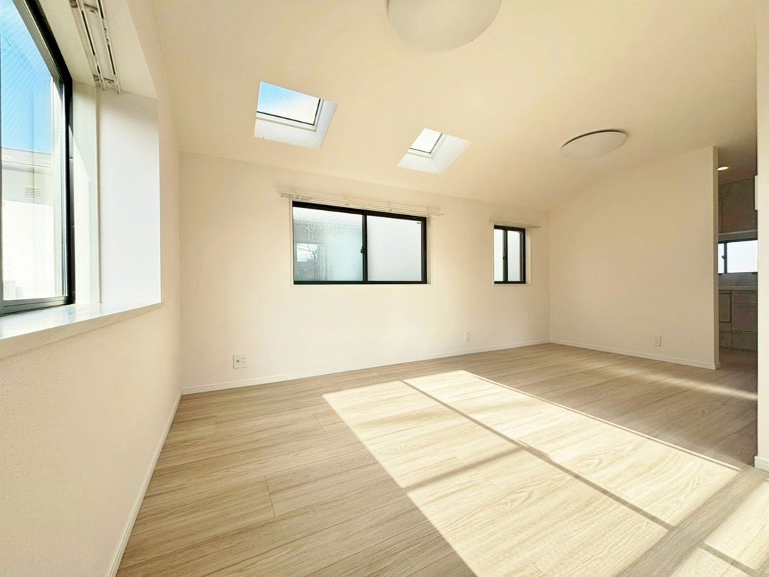4SLDK House for Sale in Nerima, Tokyo - 110.53 sqm - Thumbnail 3