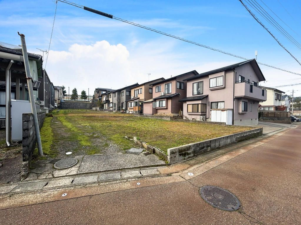 220 Tsubo Vacant Land for Sale in Uchinada, Ishikawa - Thumbnail 4