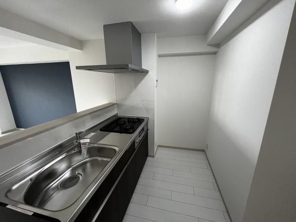 Sun Mansion Marutamachi 3LDK in Kyoto Nakagyo Ward - Thumbnail 3