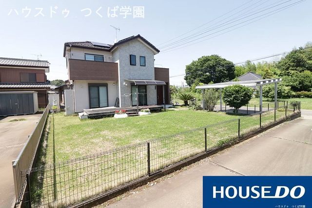 4LDK House in Tsukuba with Solar Panels and Garden - Thumbnail 4