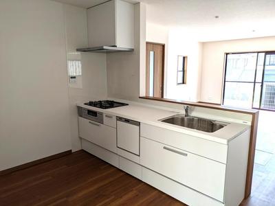 Renovated 3LDK House with Garage in Kyotanabe, Kyoto — Image 2, Kyotanabe, Kyoto