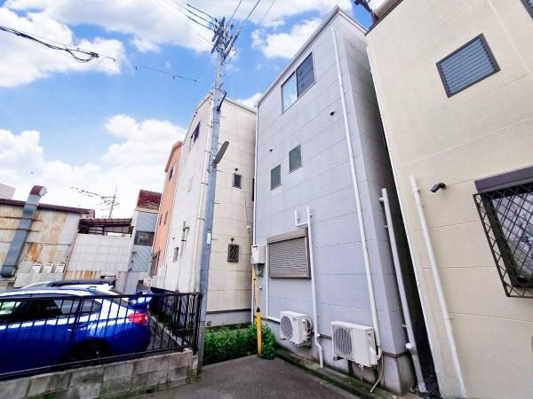 4LDK house near Shimo-Shinjo Station, Osaka - Thumbnail 3