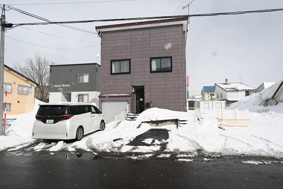 5-Bedroom Renovated House in Kutchan, Hokkaido - 117 sqm - Thumbnail 4