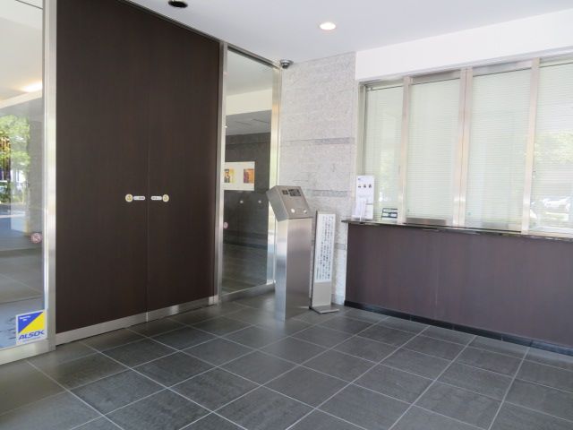 City Tower Fukushima 13F 3LDK Apartment for Sale - Thumbnail 4