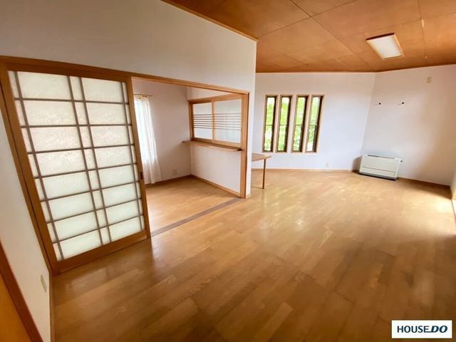 6K House for Sale in Yamanobe, Yamagata - 197.52 sqm - Thumbnail 2