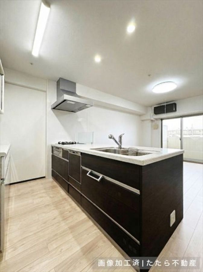 Pet-Friendly 2LDK Apartment for Sale in Kumamoto's Nagamine - Thumbnail 4
