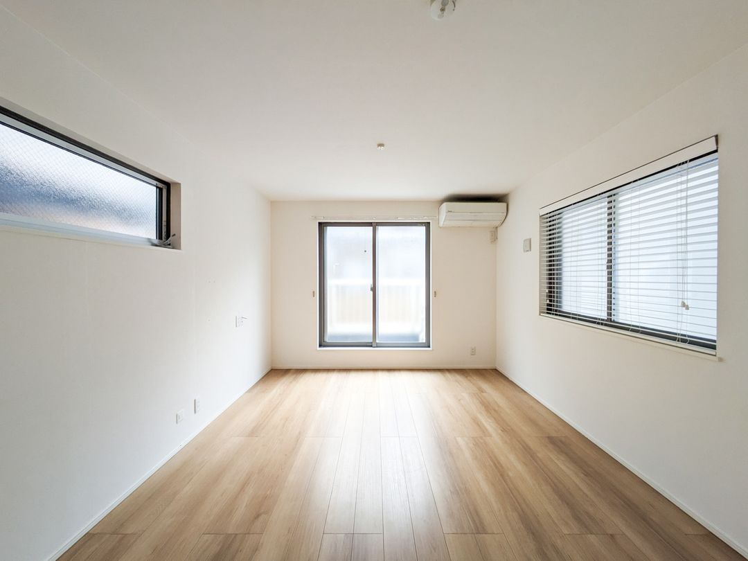 Modern 2SLDK House in Meguro, Tokyo | 2018 Build - Thumbnail 4