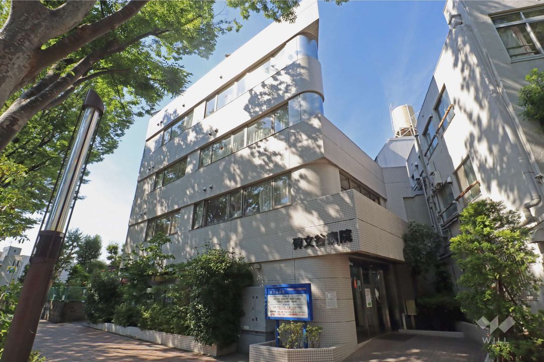 Modern 2SLDK House in Meguro, Tokyo | 2018 Build - Thumbnail 2