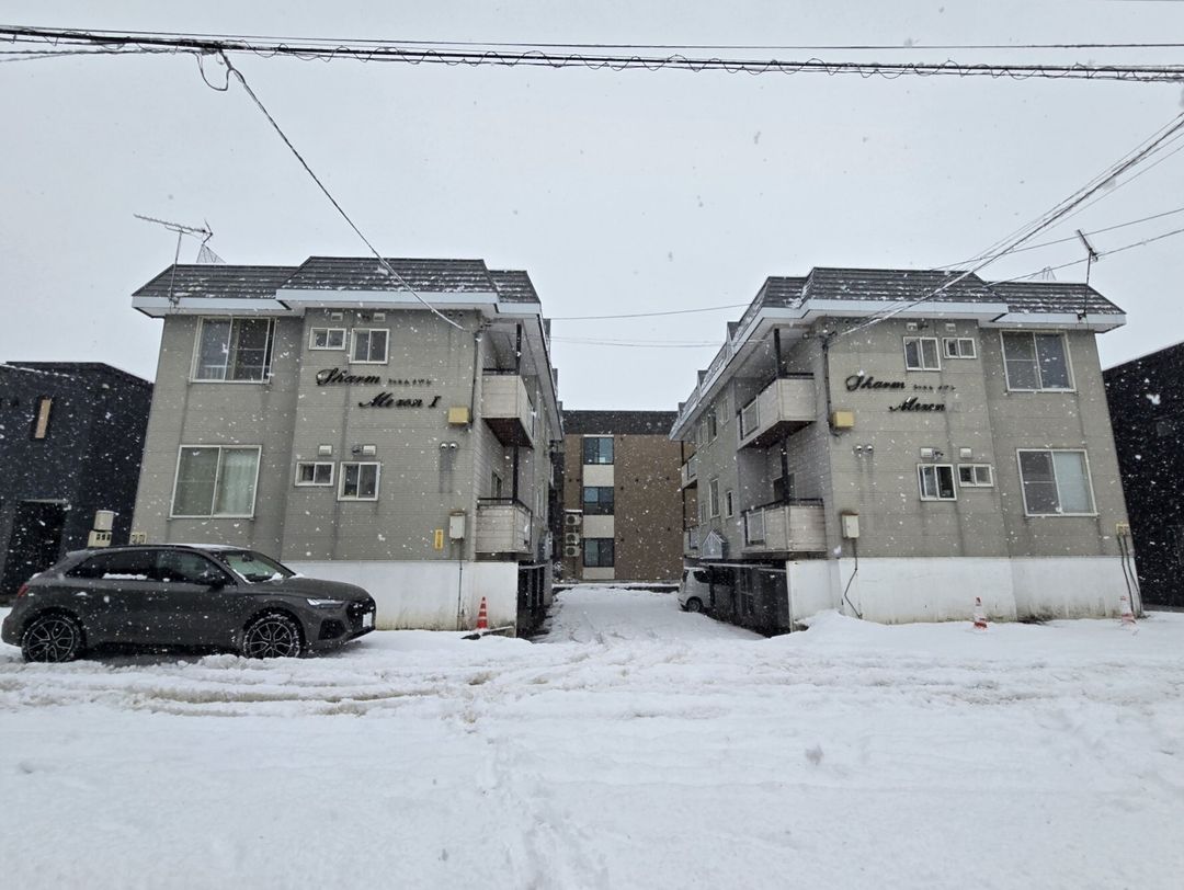 Kutchan Apartment Building for Sale - 8 Units, Strong Rental Income - Image 1