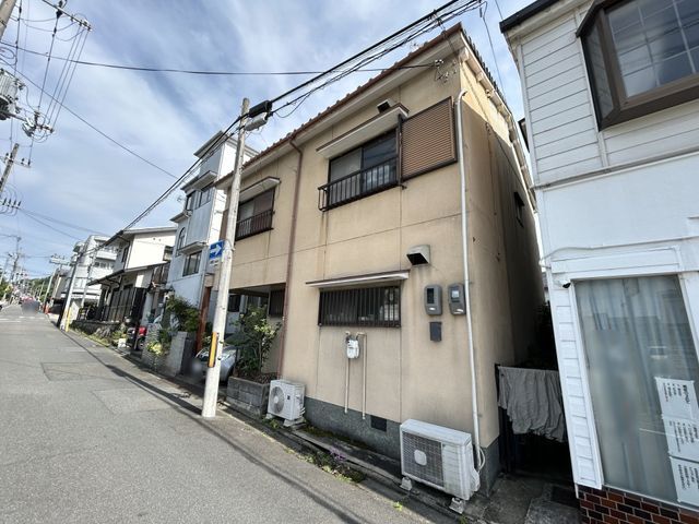 Land with Old House for Sale in Fushimi, Kyoto - Thumbnail 2