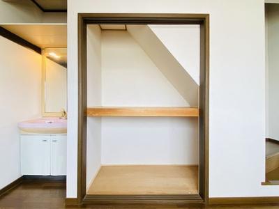 7DK Family House in Shijonawate, Osaka - 108.11 sqm — Image 4, Shijonawate, Osaka