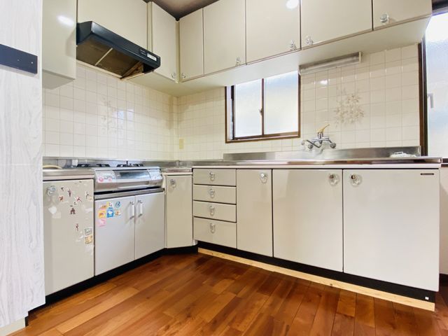 7DK Family House in Shijonawate, Osaka - 108.11 sqm - Thumbnail 2