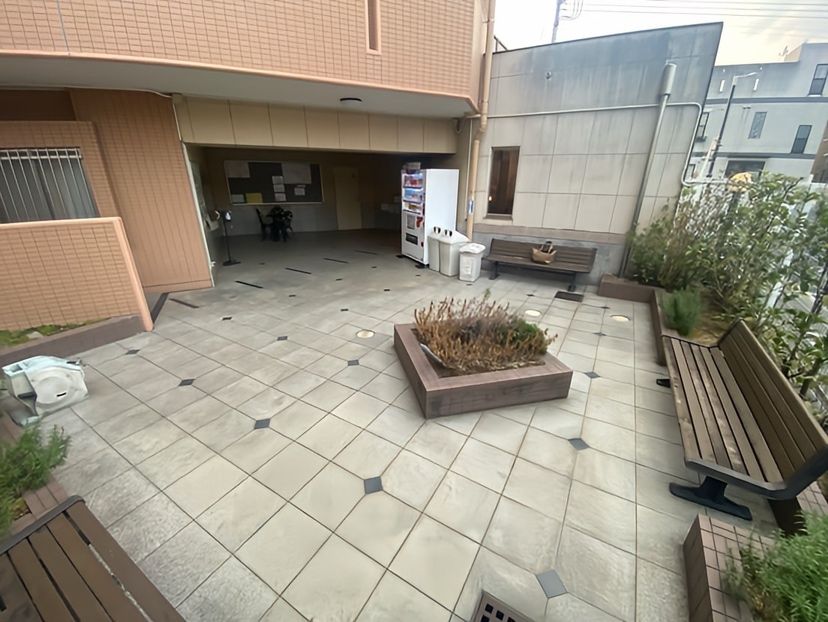 Suncreidle Takasaki Garden Court 7F 3LDK Condo for Sale - Thumbnail 2