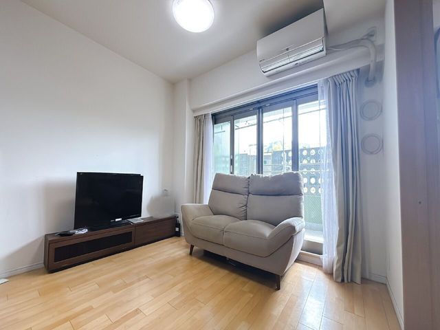 4LDK Apartment Near Higashi-Ikoma Station in Nara - Thumbnail 3