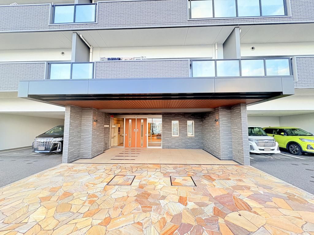 3LDK Apartment in Green Hill Shimogori River Place, Oita City - Thumbnail 2