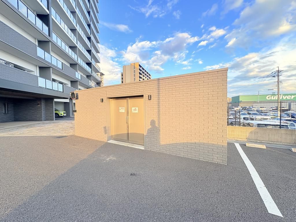 3LDK Apartment in Green Hill Shimogori River Place, Oita City - Thumbnail 3