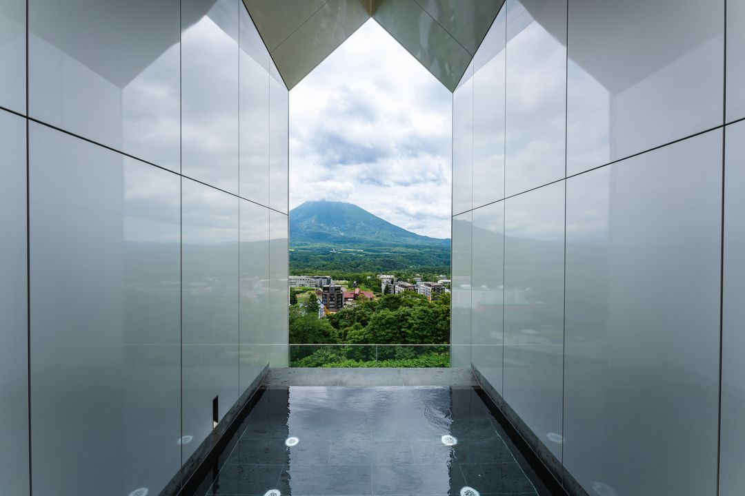 Luxury 4-Bed Ski-in Ski-out Condo at MUWA Niseko - Image 1
