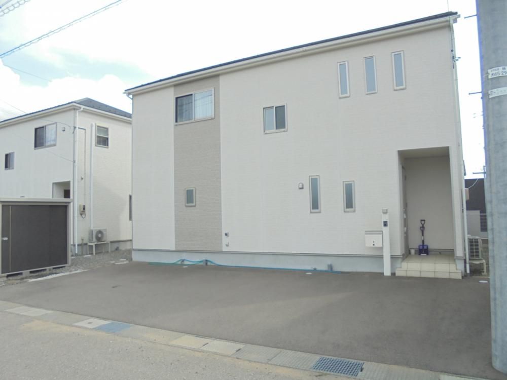 Renovated 2020 4LDK House in Kahoku, Ishikawa with Warranties - Thumbnail 3