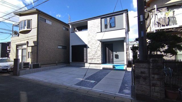 New 4LDK House for Sale in Koshigaya, Saitama - Thumbnail 2