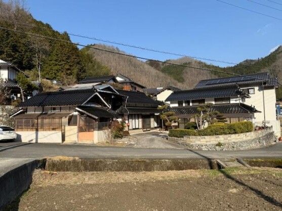 9LDK Farmhouse with Land for Sale in Maniwa, Okayama - Thumbnail 3