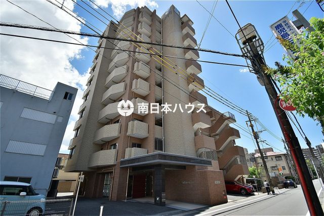 4LDK Apartment for Sale in Kagoshima City, Spacious Corner Unit - Thumbnail 2