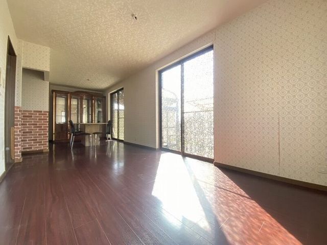 3LDK Steel-Frame House for Sale in Kani City, Gifu - Thumbnail 2