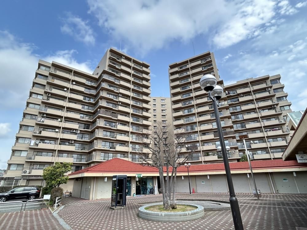 4LDK Apartment in Tsutsujigaoka, Kobe - Renovated 100.84m² - Thumbnail 2