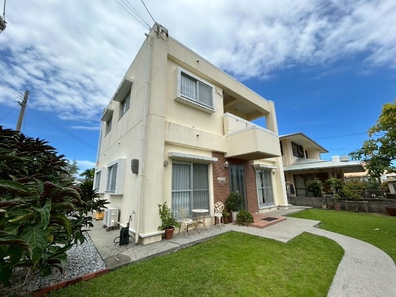 3LDK Detached House for Sale in Tomigusuku, Okinawa - Image 1