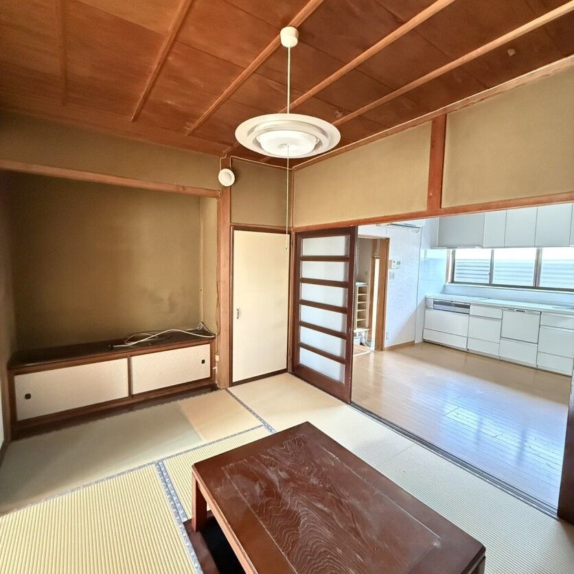 Traditional House for Sale in Oyabe, Toyama - 218 sqm on 339 sqm Land - Thumbnail 4