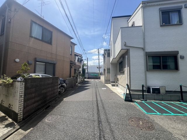 3LDK Detached House for Sale in Setagaya, Tokyo - Thumbnail 2