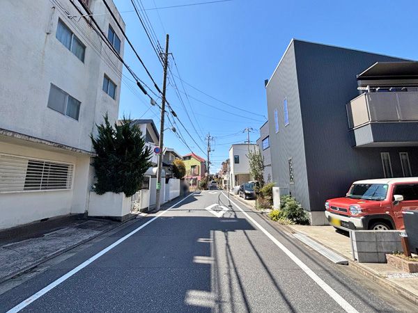 4LDK Modern House in Nerima, Tokyo | Asahi Kasei Built - Thumbnail 3