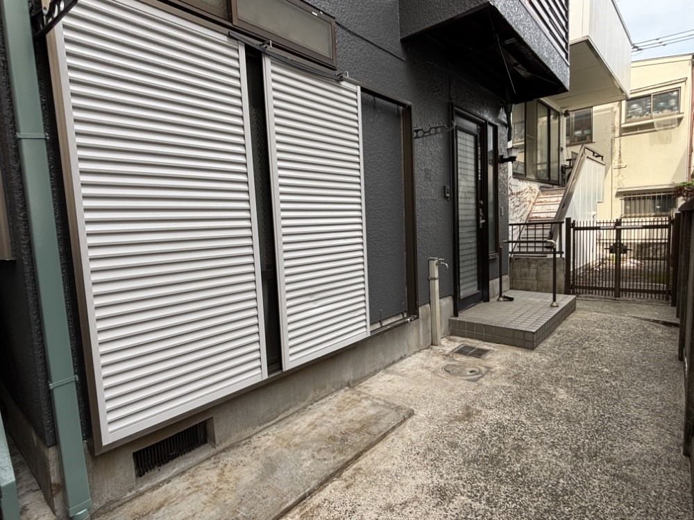 4LDK Detached House with 2 Rental Units near Yoga Station in Setagaya - Thumbnail 2