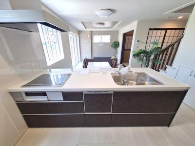 5LDK House for Sale in Ritto City, Shiga Prefecture — Image 3, Ritto, Shiga