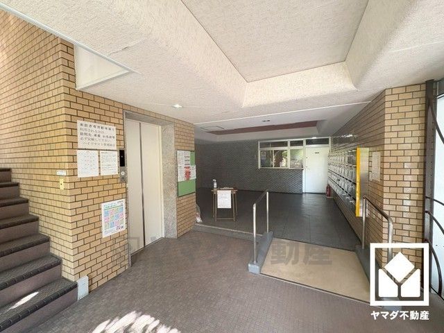 2LDK Apartment Near Hanshin Kokudo Station in Nishinomiya - Thumbnail 2