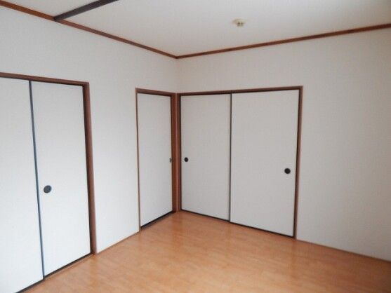 2DK Rental Apartment Near Kotoni Station in Sapporo - Thumbnail 3