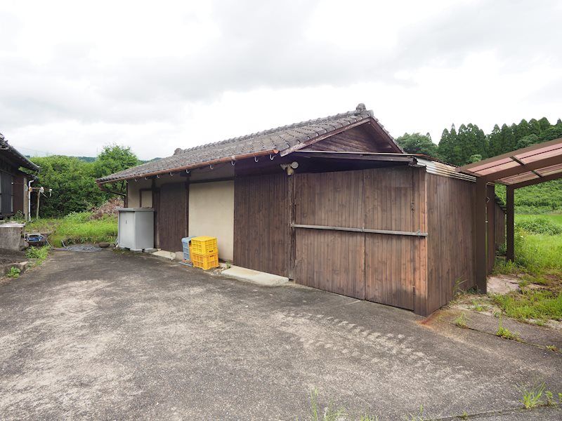 65-Year Traditional Home with Farmland in Taku City, Saga - Thumbnail 4