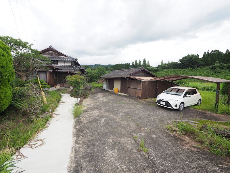65-Year Traditional Home with Farmland in Taku City, Saga - Thumbnail 3